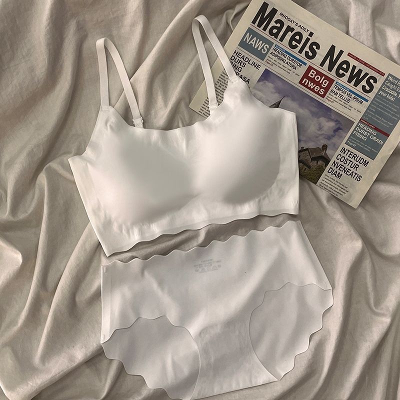 Seamless Wireless Bra and Panty Lingerie Set